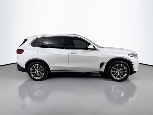 New 2026 BMW X5 sDrive40i image 4