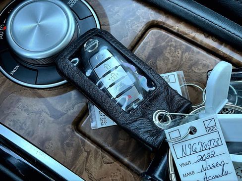 Used 2022 Nissan Armada SL image 14