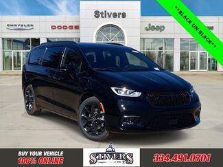 New 2026 Chrysler Pacifica Select w/ S Appearance Package video 1