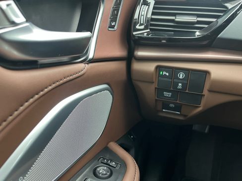 Used 2025 Acura RDX SH-AWD w/ Technology Package image 29