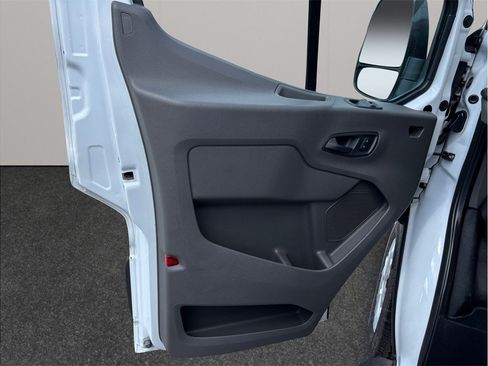 Used 2022 Ford Transit 250 130 Low Roof w/ Exterior Upgrade Package RWD image 19