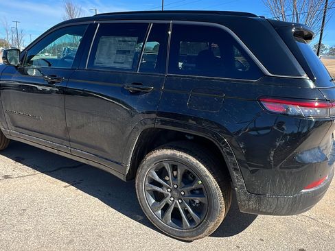 New 2026 Jeep Grand Cherokee Limited Reserve image 10