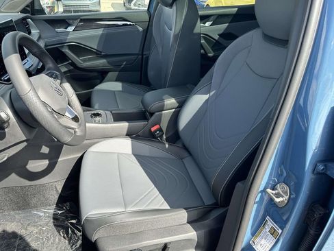 New 2026 Volkswagen Tiguan SE R-Line AWD/4WD image 14