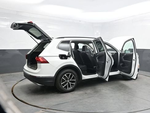Used 2021 Volkswagen Tiguan SE w/ Panoramic Sunroof Package AWD/4WD image 50