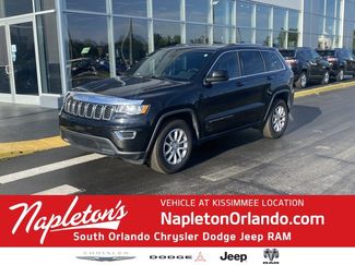 Used 2021 Jeep Grand Cherokee Laredo image 1