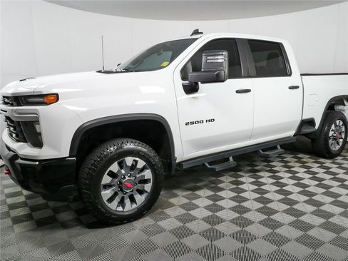 Used 2024 Chevrolet Silverado 2500 Custom w/ Custom Value Package AWD/4WD image 25