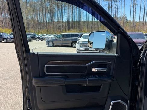 Used 2022 RAM 2500 Laramie AWD/4WD image 14
