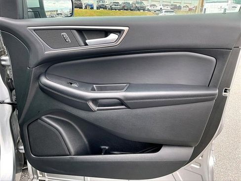 Used 2022 Ford Edge SEL w/ Convenience Package image 12