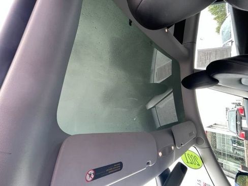 Used 2021 Tesla Model 3 Standard Range Plus RWD image 18