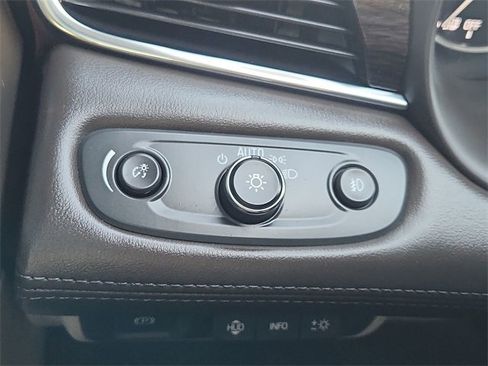 Certified 2017 Buick LaCrosse Premium w/ Driver Confidence Package #2 image 18