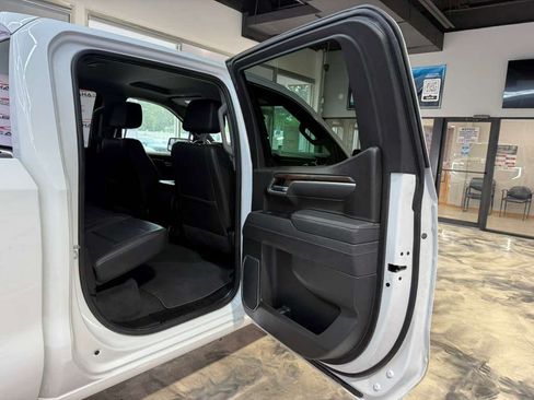 Used 2025 GMC Sierra 1500 SLT AWD/4WD image 40