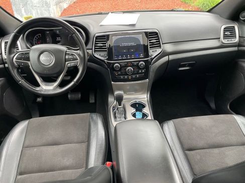 Used 2021 Jeep Grand Cherokee Laredo X AWD/4WD image 13