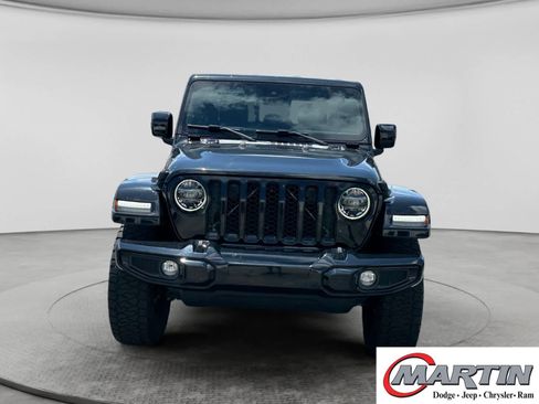 Used 2021 Jeep Gladiator Overland AWD/4WD image 2