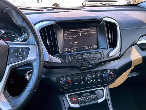 Used 2022 GMC Terrain SLE w/ Driver Convenience Package image 17