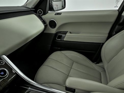 Used 2014 Land Rover Range Rover Sport HSE image 36