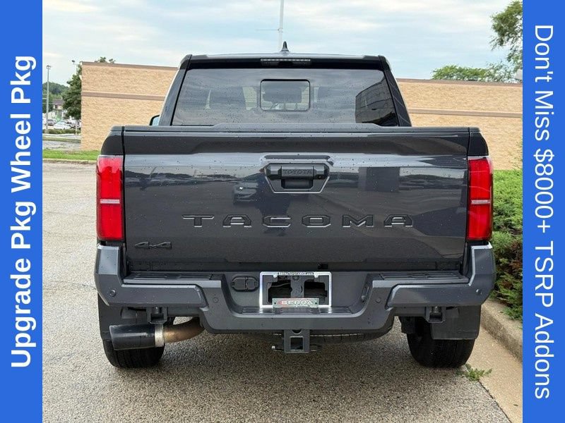 Used 2025 Toyota Tacoma SR5 AWD/4WD image 4