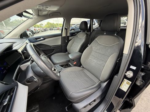 Used 2024 Volkswagen Taos SE FWD image 27