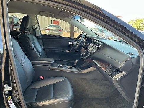 Used 2013 Toyota Avalon XLE FWD image 11
