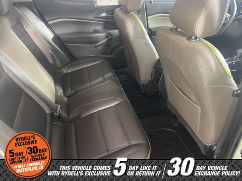 Certified 2025 Chevrolet Trax ACTIV w/ Driver Confidence Package image 17