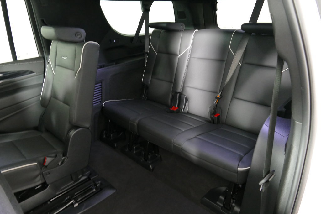 Used 2024 Cadillac Escalade ESV Sport w/ Touring Package AWD/4WD image 35