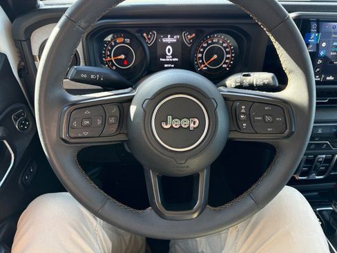 Used 2024 Jeep Wrangler Sport S image 12
