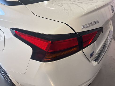 Used 2022 Nissan Altima 2.5 SV w/ SV Premium Package image 12
