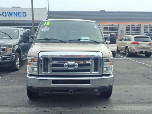 Used 2013 Ford E-150 and Econoline 150 XLT w/ XLT Premium Pkg image 2