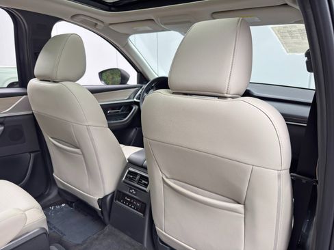 Used 2024 MAZDA CX-90 Plug-In Hybrid w/ Premium Pkg AWD/4WD image 36