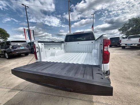 Used 2025 Chevrolet Silverado 1500 LT RWD image 25