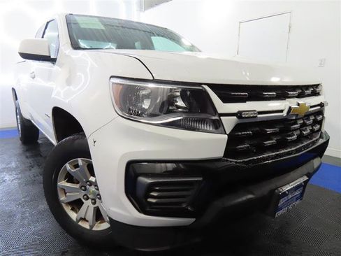 Used 2022 Chevrolet Colorado LT w/ Fleet Safety Package image 3
