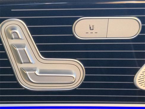 Used 2024 Mercedes-Benz GLS 450 4MATIC image 40