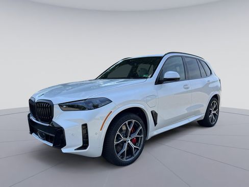 New 2026 BMW X5 xDrive50e w/ M Sport Package image 1