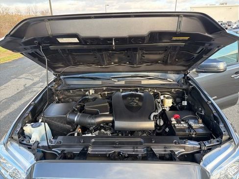 Used 2021 Toyota Tacoma SR5 image 23