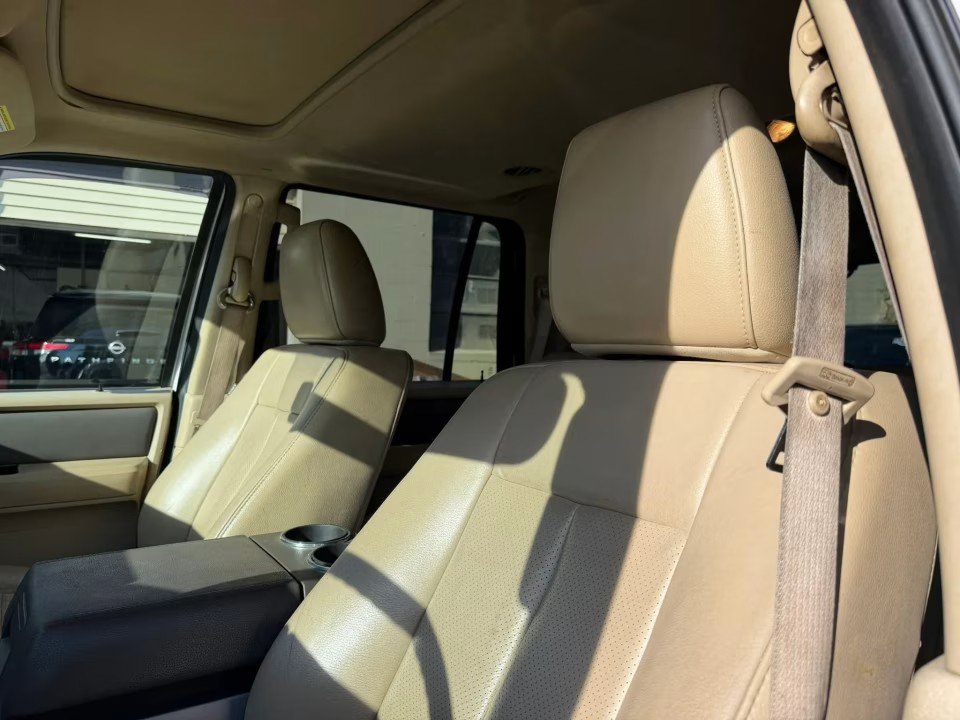 Used 2012 Ford Expedition XLT AWD/4WD image 9
