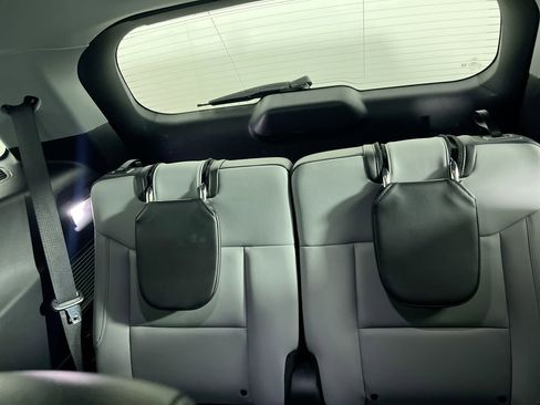 Used 2021 Ford Explorer XLT w/ Equipment Group 202A image 28