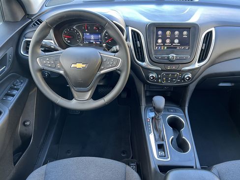 Used 2024 Chevrolet Equinox LT image 32