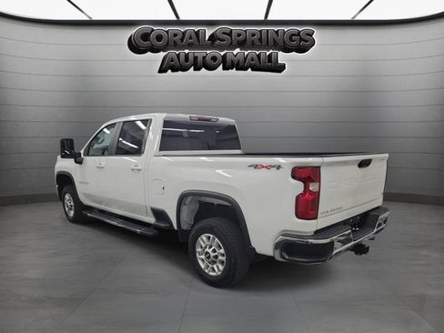 Used 2025 Chevrolet Silverado 2500 LT w/ Convenience Package AWD/4WD image 4