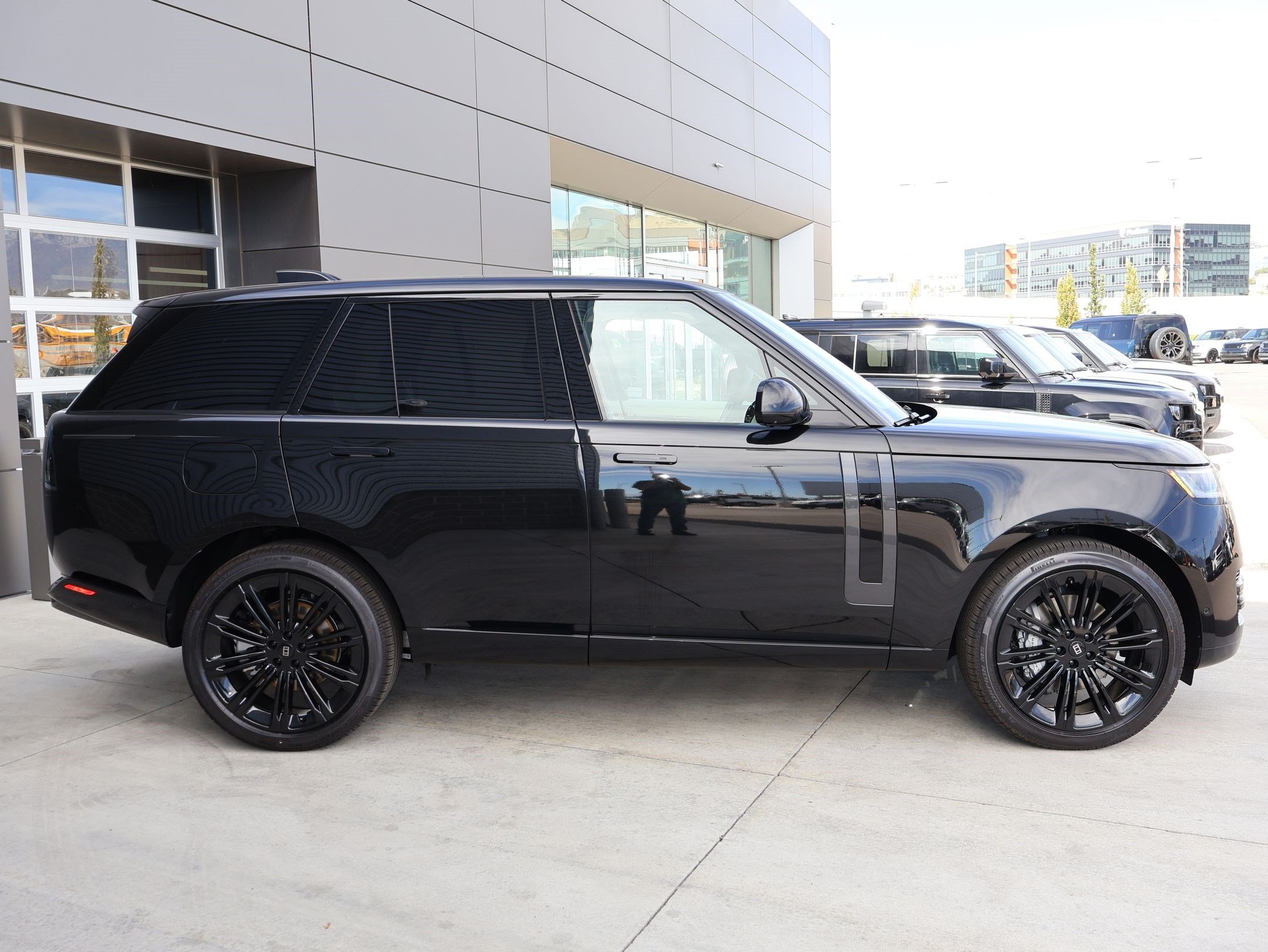 New 2027 Land Rover Range Rover SE AWD/4WD image 4