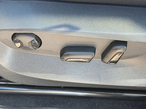 Used 2024 Volkswagen Tiguan Wolfsburg Edition image 25