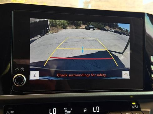 Used 2025 Toyota Camry SE w/ Convenience Package FWD image 15