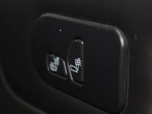 Used 2005 HUMMER H2 SUT w/ Preferred Equipment Group image 31