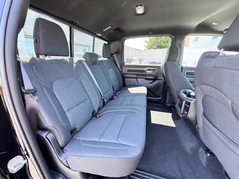 New 2026 RAM 1500 4x4 Crew Cab image 22