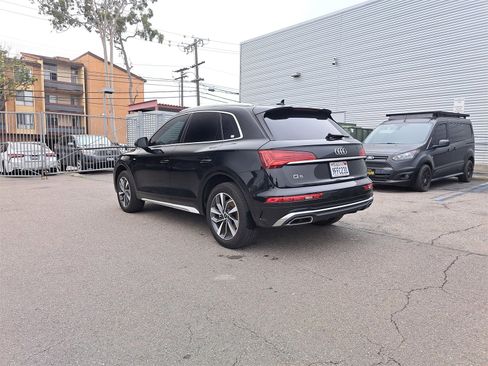 Used 2023 Audi Q5 2.0T Premium w/ Convenience Package image 4