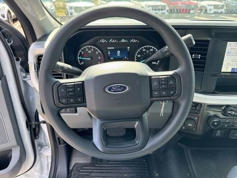 New 2026 Ford F250 XL w/ XL Chrome Package AWD/4WD image 13