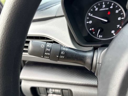 Used 2024 Subaru Crosstrek 2.0i Premium image 26