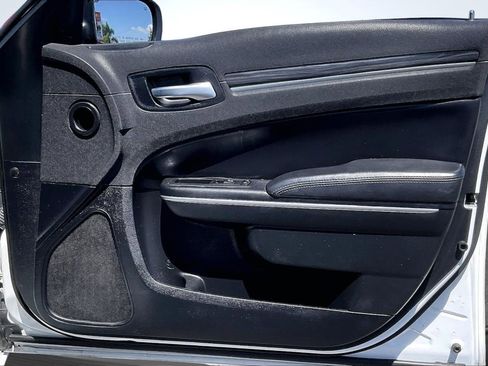 Used 2018 Chrysler 300 Touring w/ Sport Appearance Package image 24