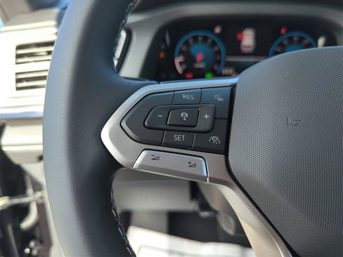 New 2026 Volkswagen Atlas Cross Sport SE image 41