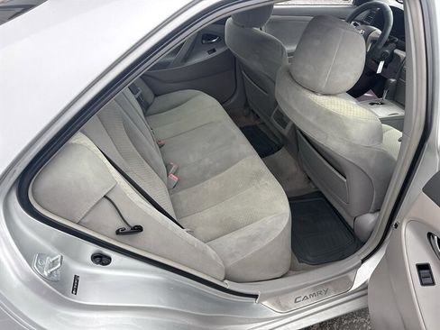 Used 2009 Toyota Camry LE FWD image 31