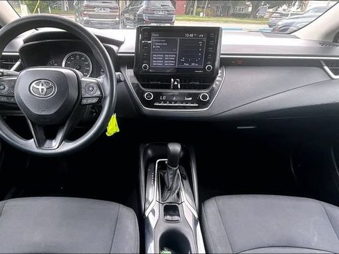 Used 2022 Toyota Corolla LE FWD image 6