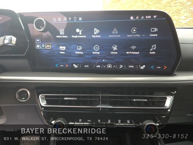 Used 2025 Chevrolet Traverse LT FWD image 11
